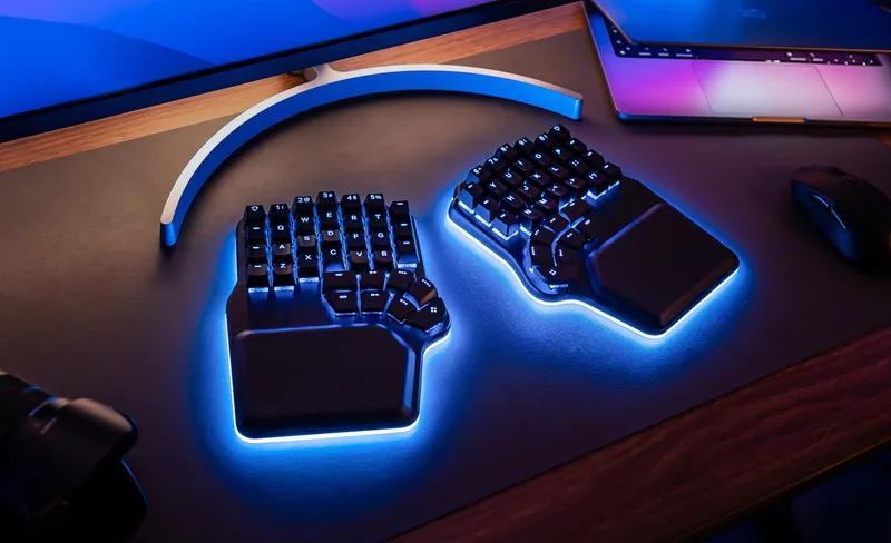 Dygma Defy split mechanical keyboard